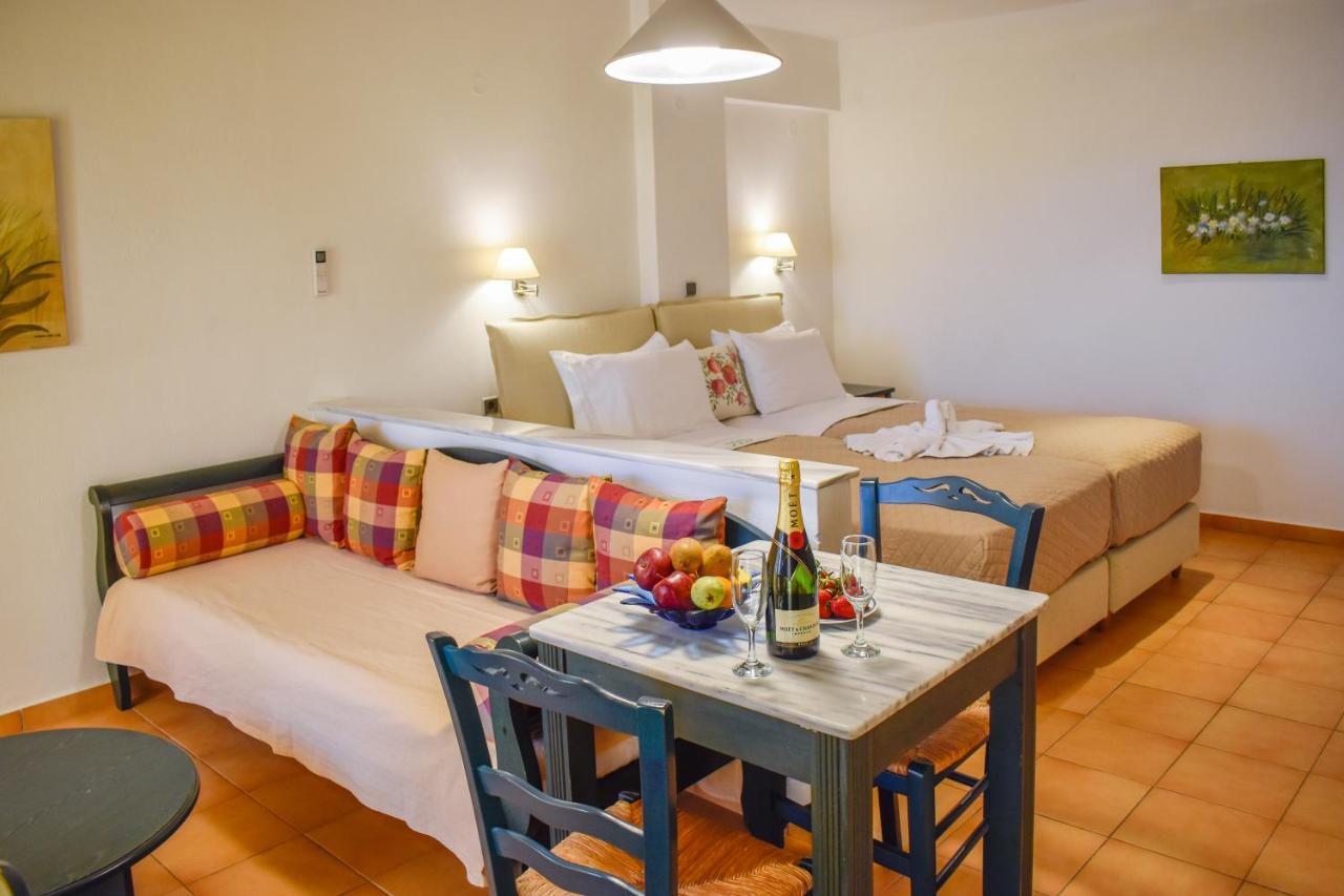 העיירה סקיאתוס Hotel Dafni מראה חיצוני תמונה
